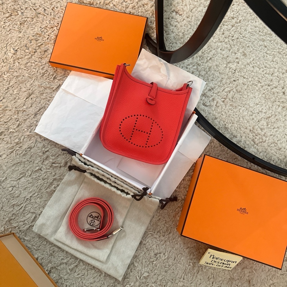 Authentic HERMES Rose Jaipur Clemence Leather Evelyne TPM Bag - Picture 2 of 14